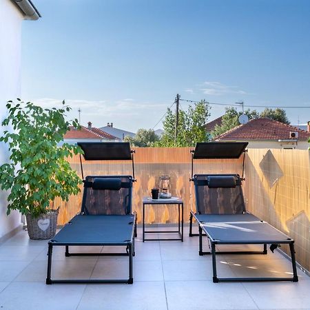 Apartment Paula With Private Jacuzzi And Parking- Near The Beach Zadar Zewnętrze zdjęcie