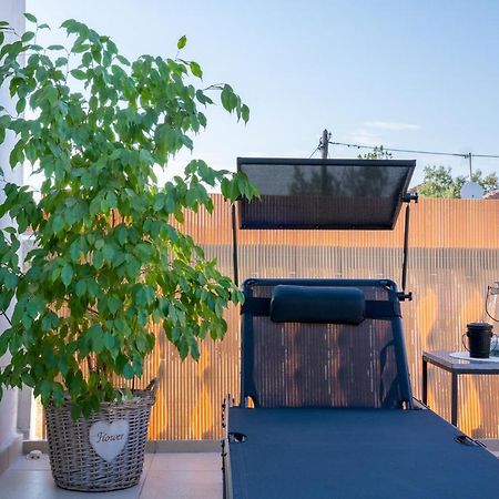 Apartment Paula With Private Jacuzzi And Parking- Near The Beach Zadar Zewnętrze zdjęcie