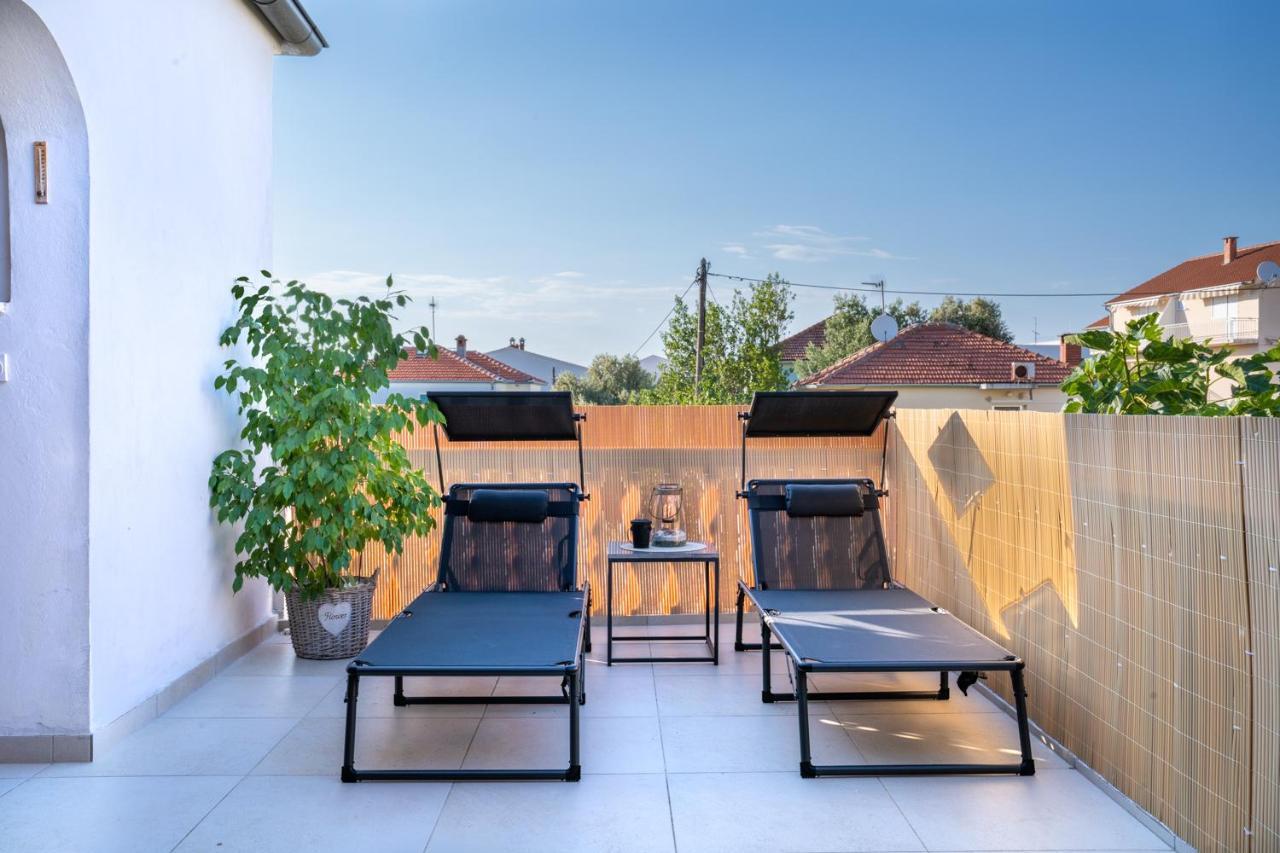 Apartment Paula With Private Jacuzzi And Parking- Near The Beach Zadar Zewnętrze zdjęcie