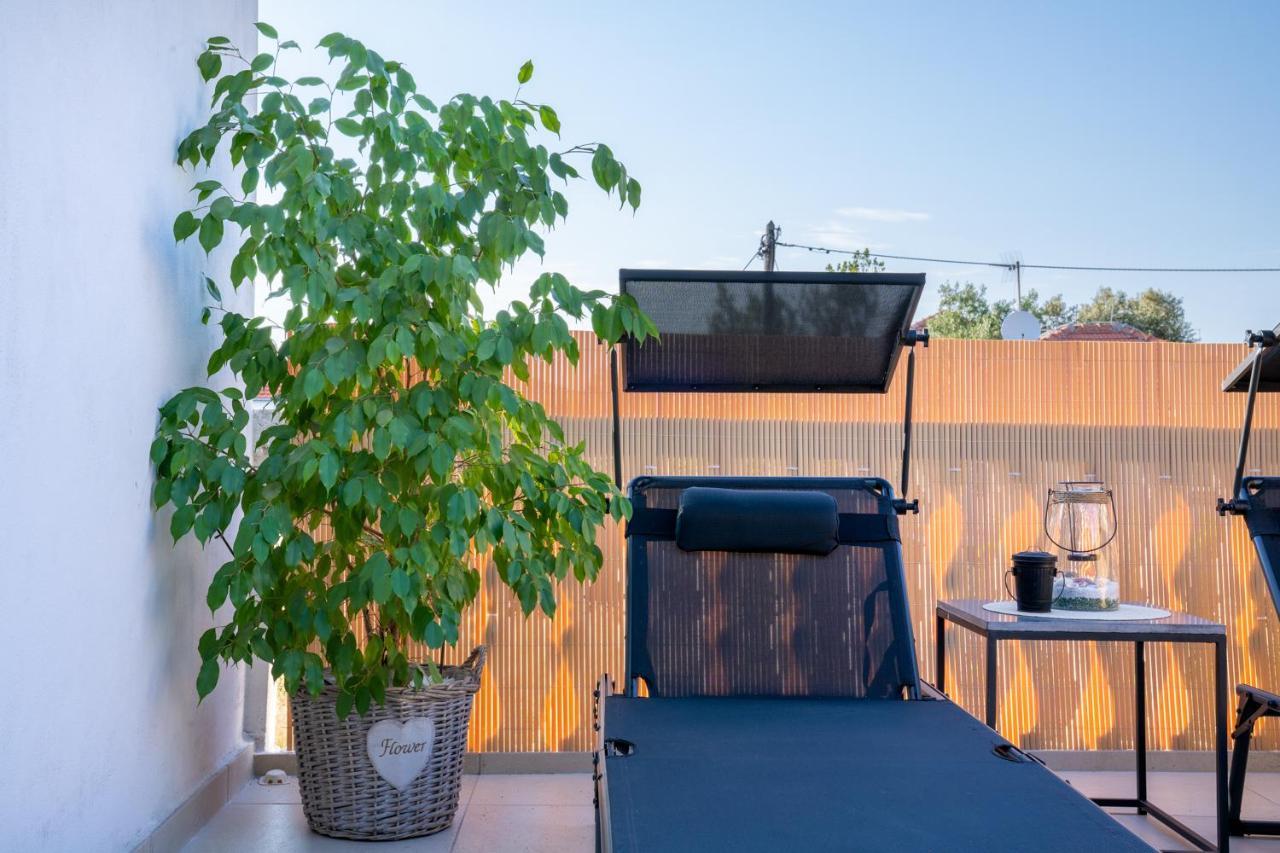 Apartment Paula With Private Jacuzzi And Parking- Near The Beach Zadar Zewnętrze zdjęcie