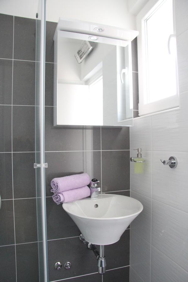 Apartment Paula With Private Jacuzzi And Parking- Near The Beach Zadar Zewnętrze zdjęcie