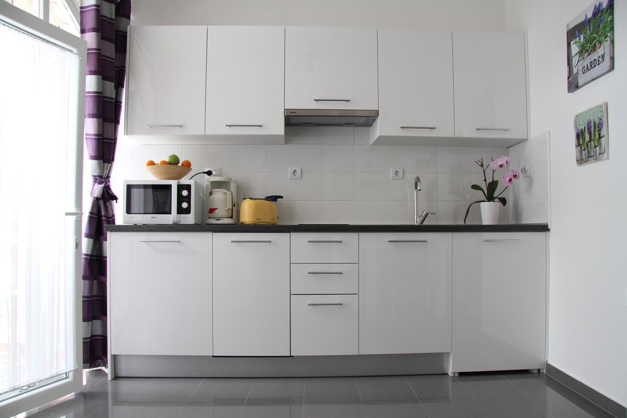 Apartment Paula With Private Jacuzzi And Parking- Near The Beach Zadar Zewnętrze zdjęcie
