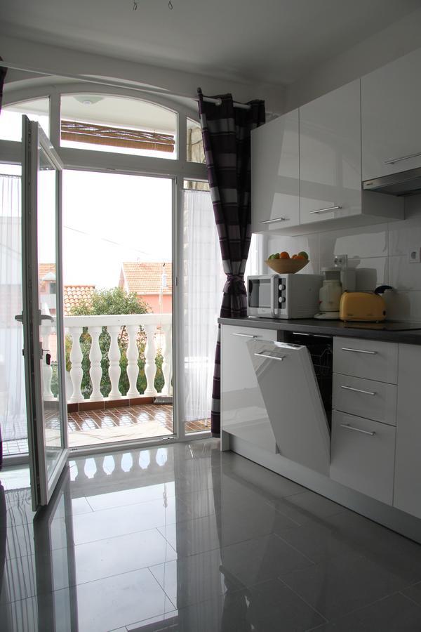 Apartment Paula With Private Jacuzzi And Parking- Near The Beach Zadar Zewnętrze zdjęcie