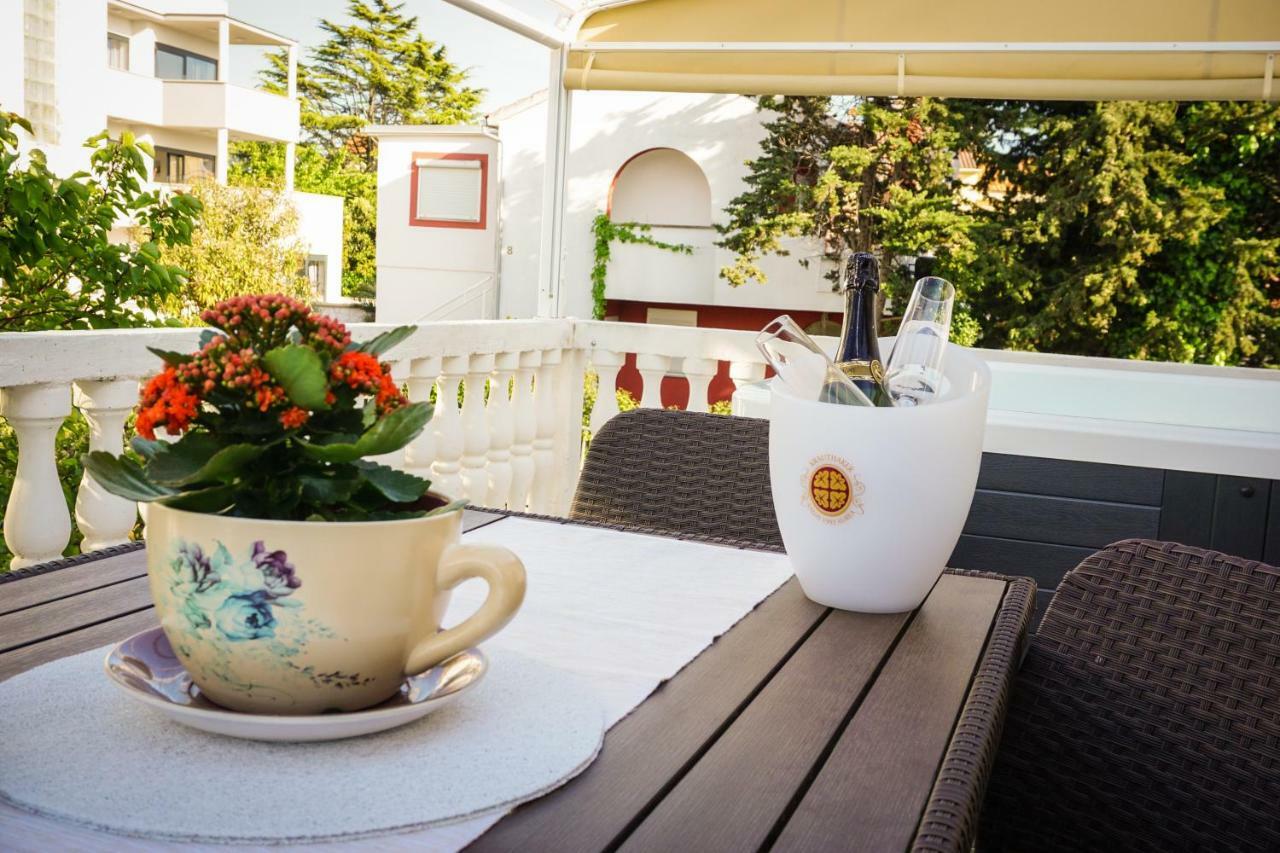 Apartment Paula With Private Jacuzzi And Parking- Near The Beach Zadar Zewnętrze zdjęcie
