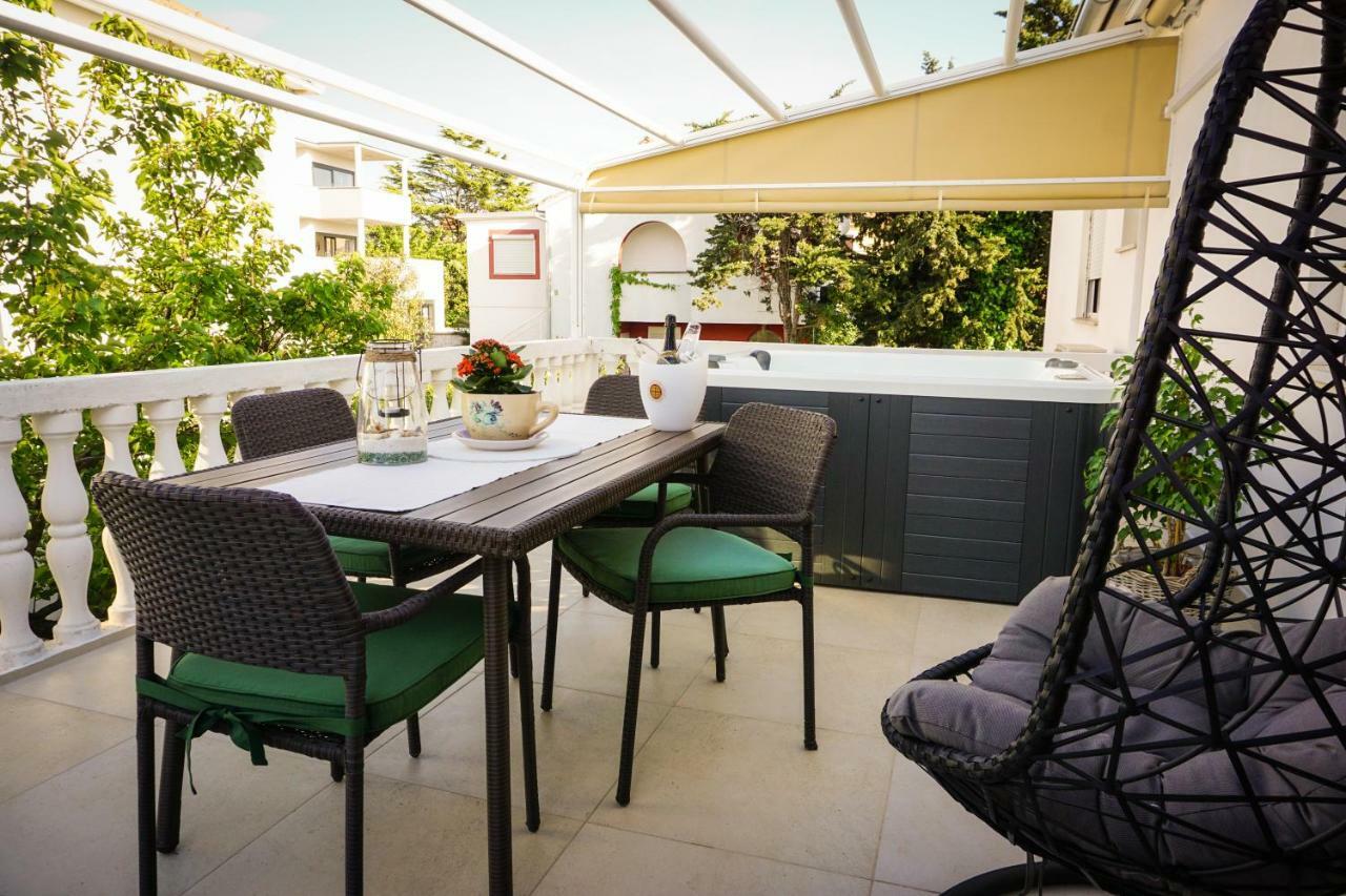 Apartment Paula With Private Jacuzzi And Parking- Near The Beach Zadar Zewnętrze zdjęcie