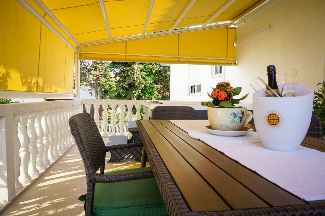 Apartment Paula With Private Jacuzzi And Parking- Near The Beach Zadar Zewnętrze zdjęcie