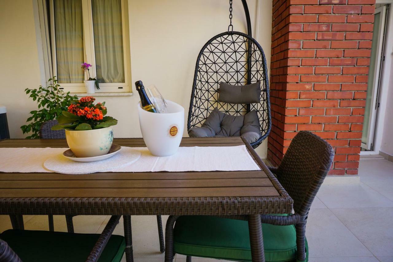 Apartment Paula With Private Jacuzzi And Parking- Near The Beach Zadar Zewnętrze zdjęcie