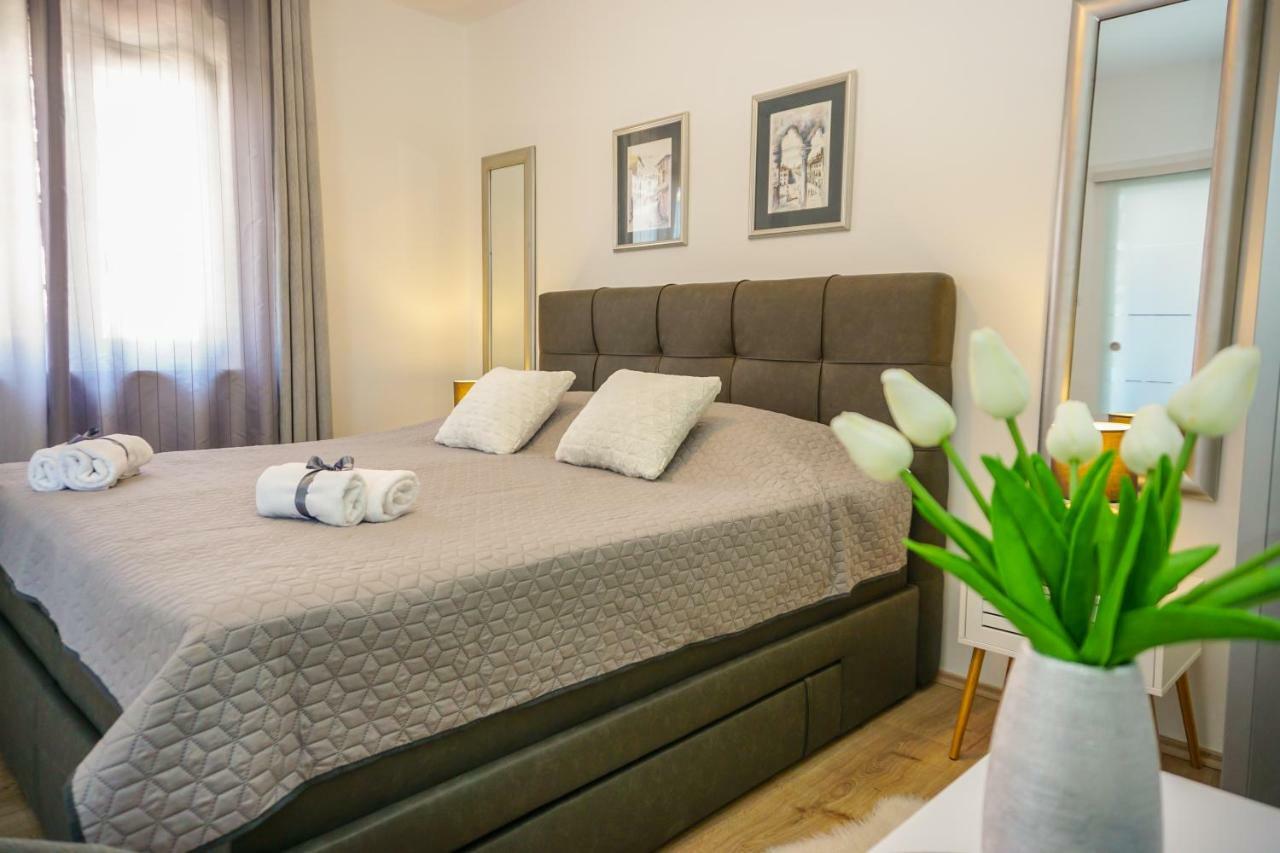 Apartment Paula With Private Jacuzzi And Parking- Near The Beach Zadar Zewnętrze zdjęcie
