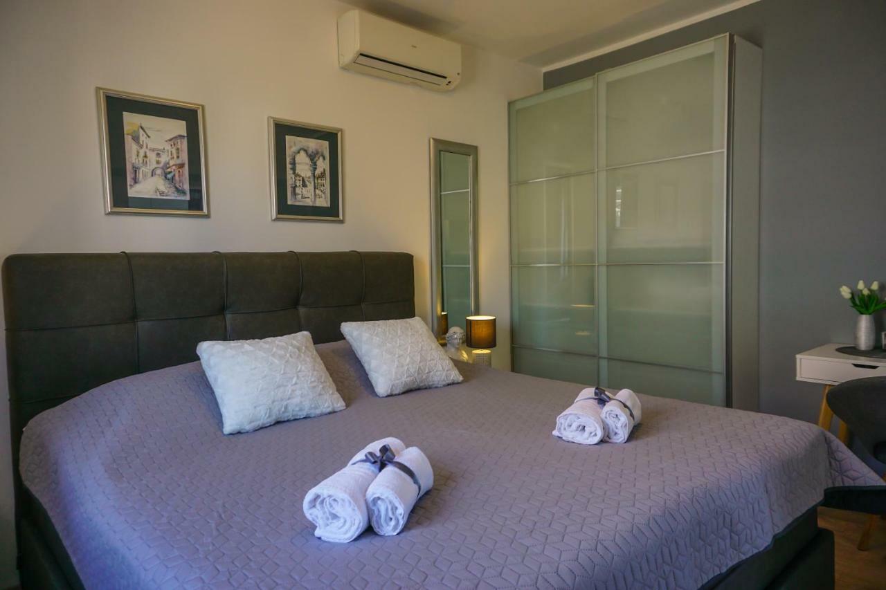 Apartment Paula With Private Jacuzzi And Parking- Near The Beach Zadar Zewnętrze zdjęcie